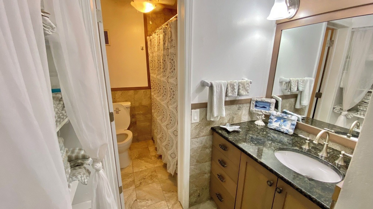 Photo of Bathroom in Estate Salt River