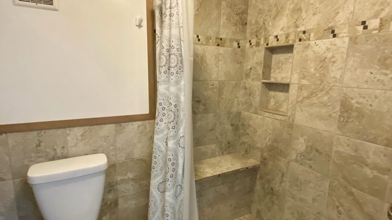 Photo of Bathroom in Estate Salt River