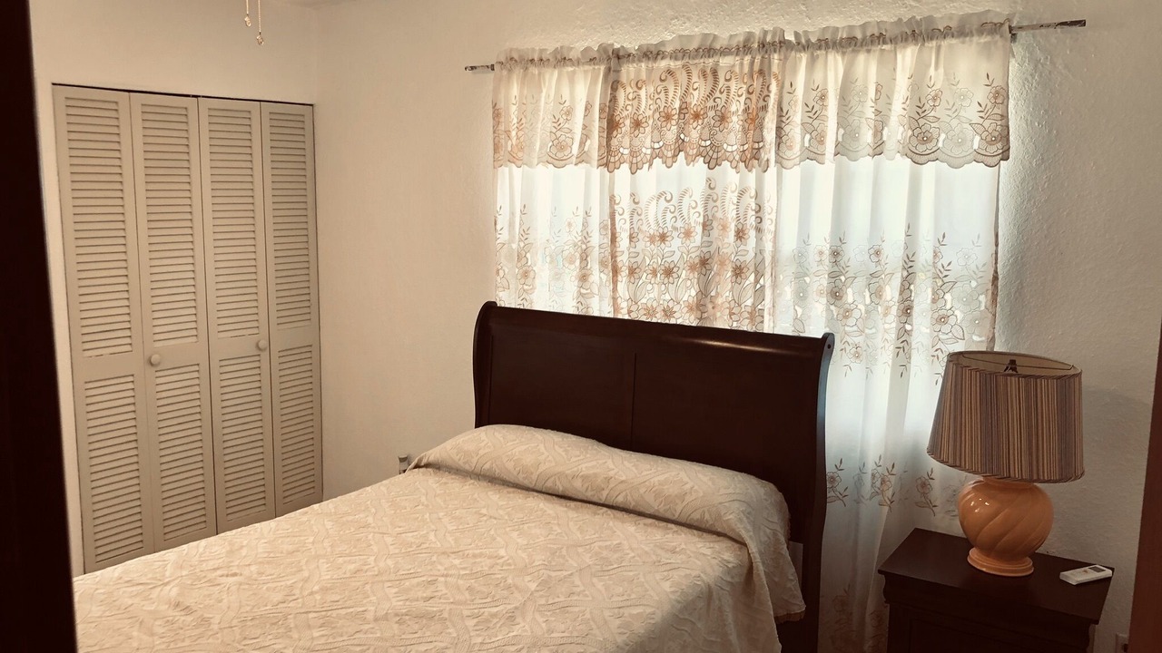 Photo of Bedroom in Orange Grove