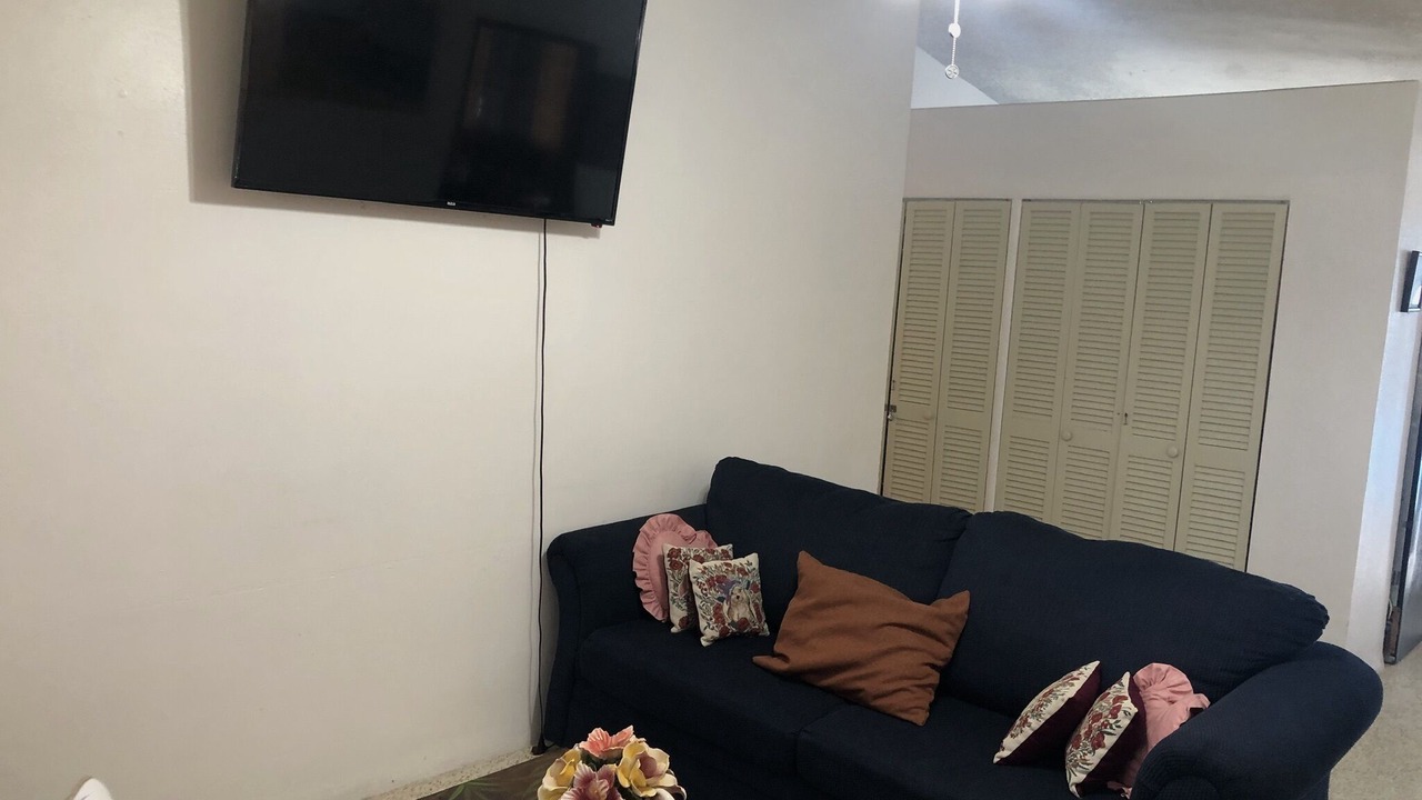 Photo of Livingroom in Orange Grove