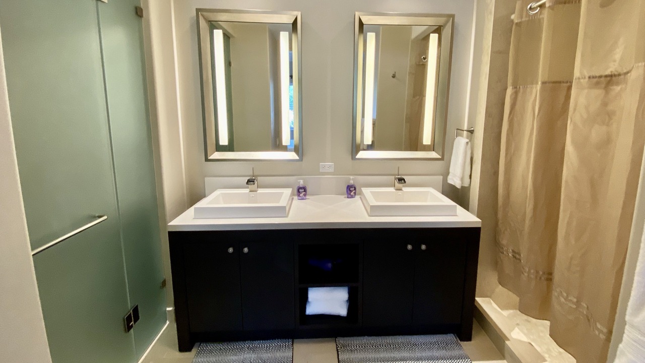 Photo of Bathroom in Hart Bay