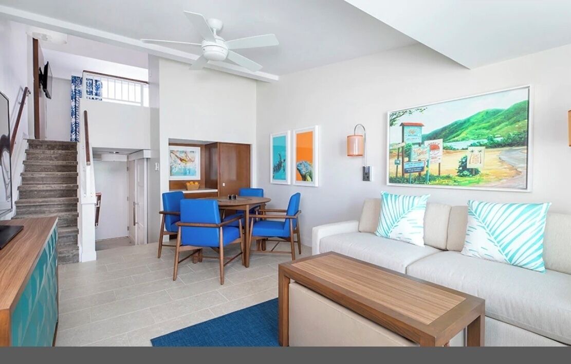 Photo of Livingroom in Estate Frenchman Bay