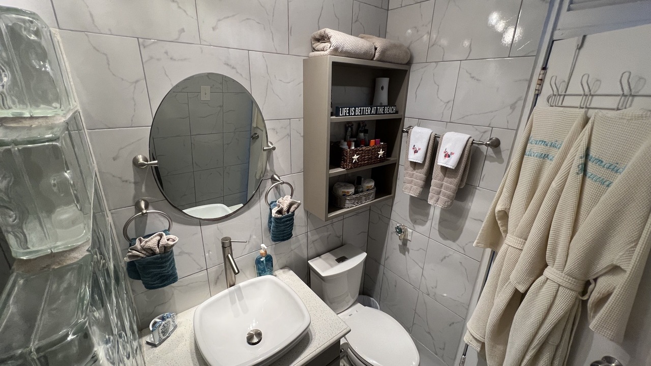 Photo of Bathroom in Bolongo Bay
