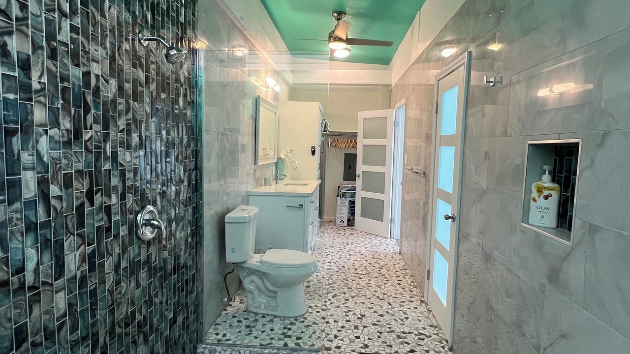Photo of Bathroom in Cabes Point