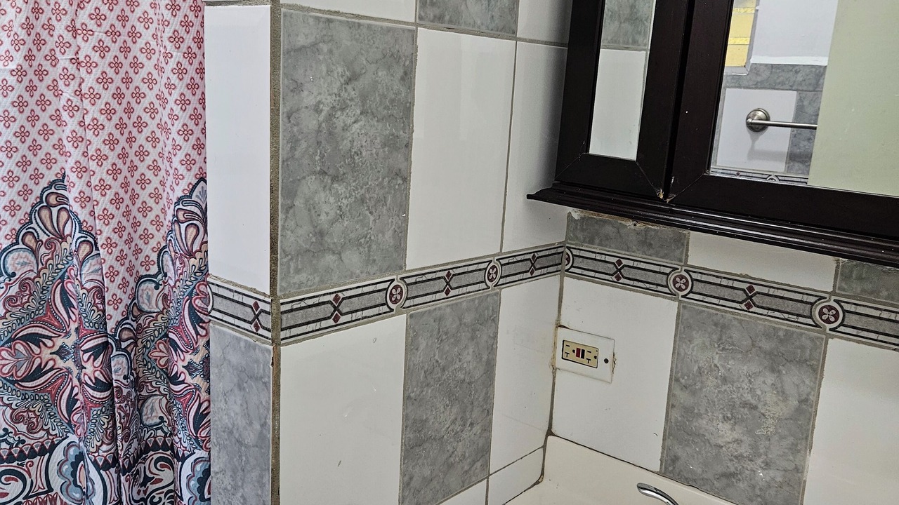 Photo of Bathroom in Caret Bay