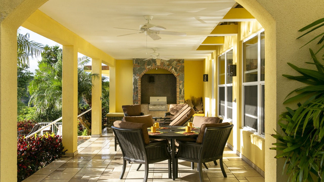 Photo of Patio Balcony in Estate Carolina