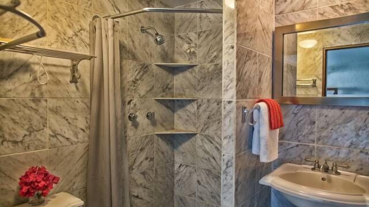 Photo of Bathroom in Frydendal