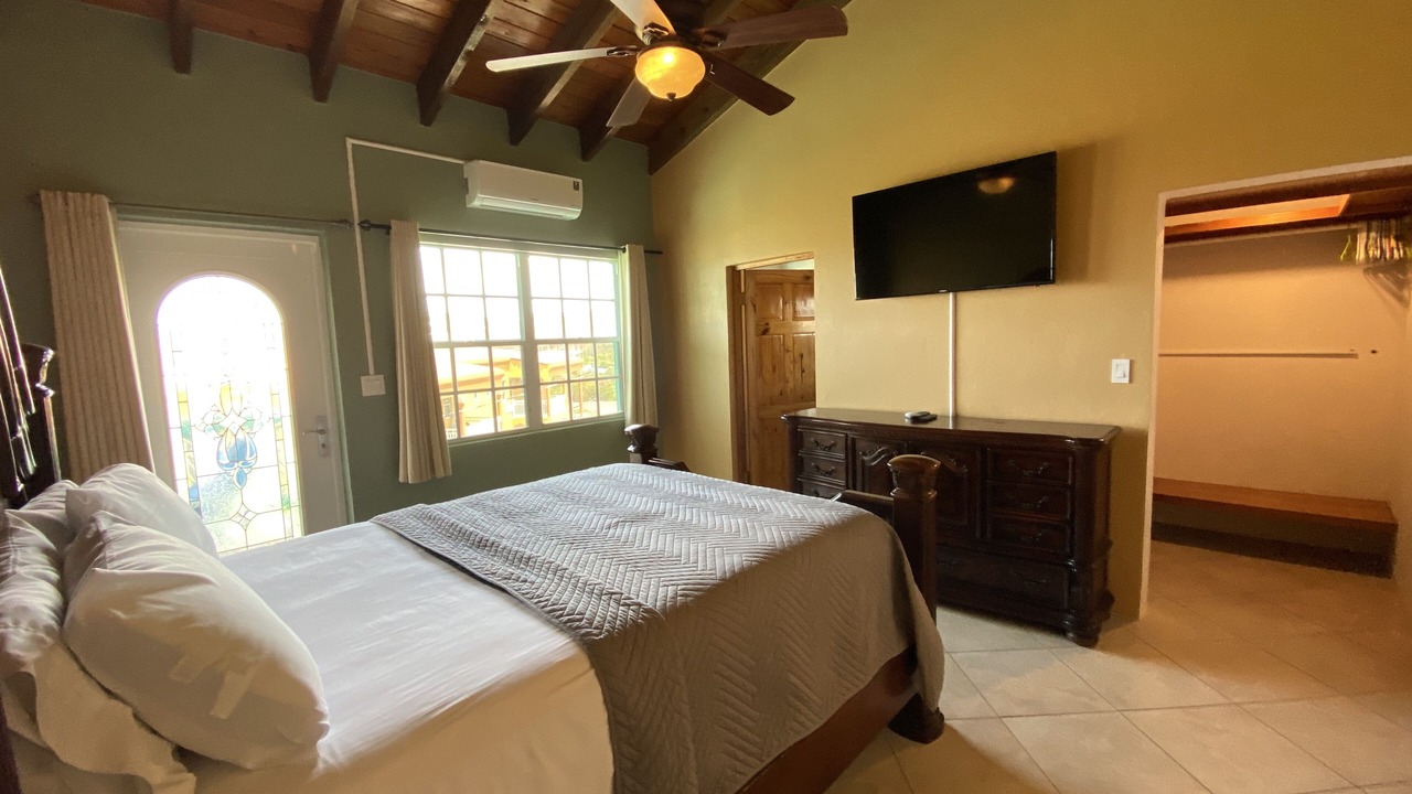Photo of Bedroom in Benner