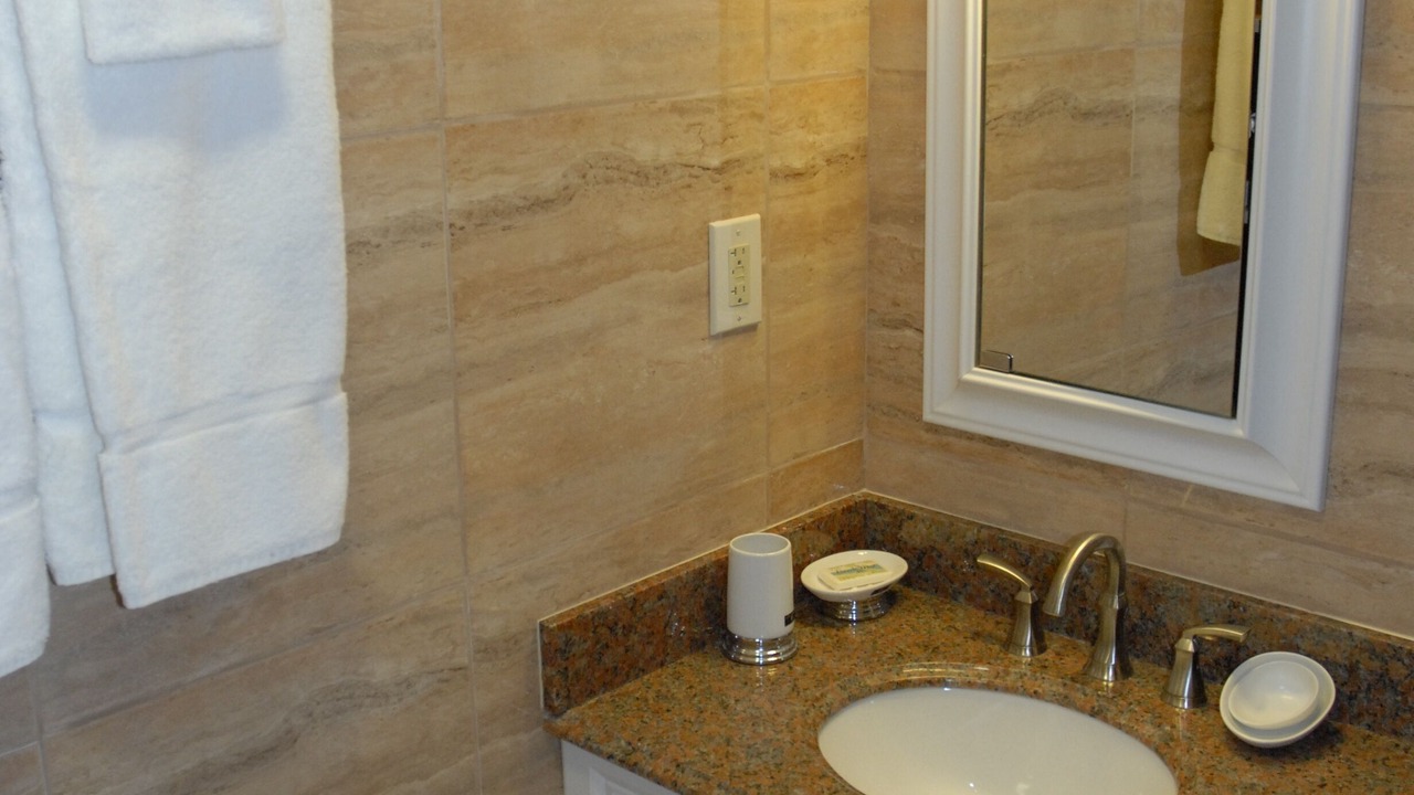 Photo of Bathroom in Red Hook