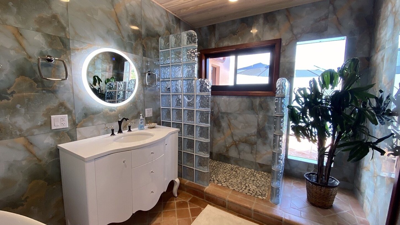 Photo of Bathroom in Rendezvous & Ditleff