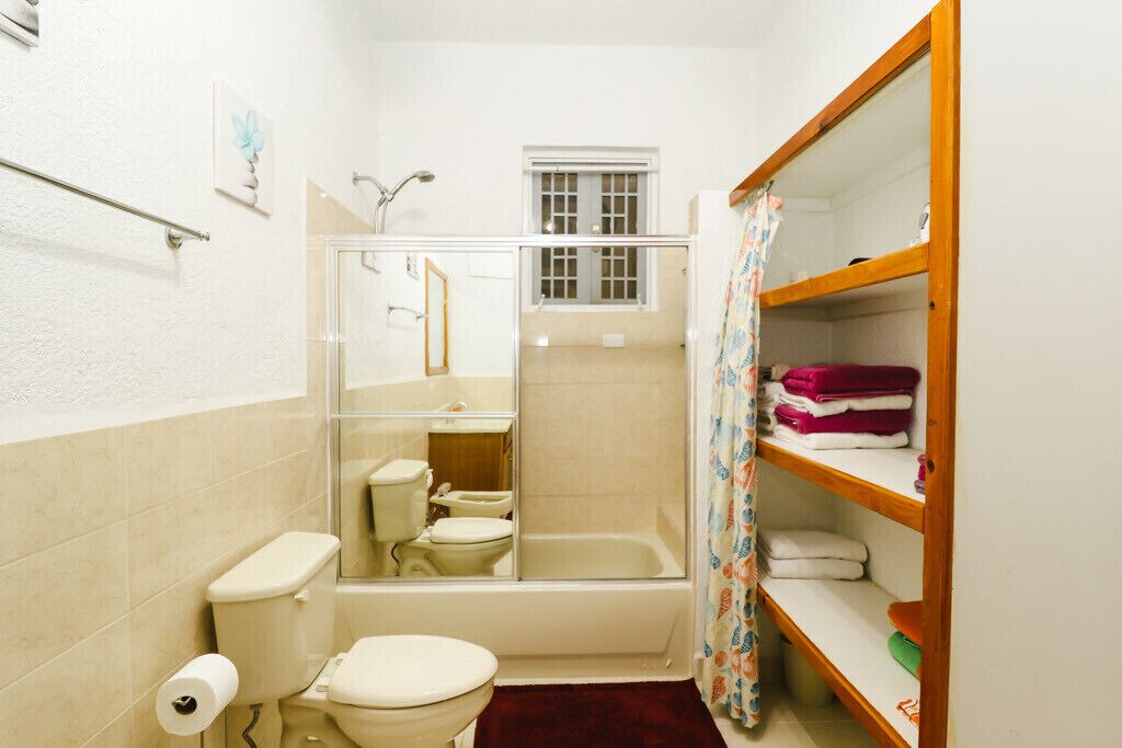 Photo of Bathroom in Estate Hope West