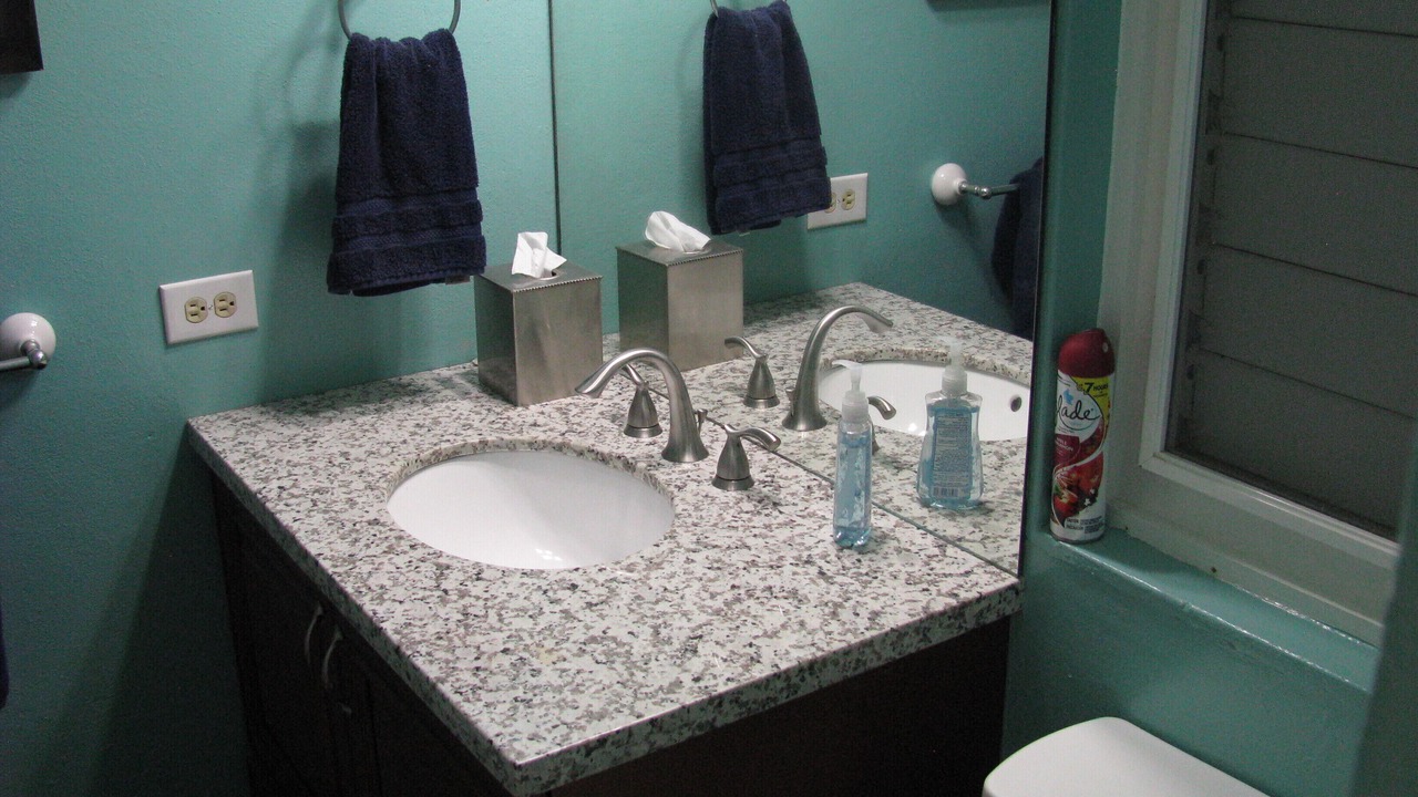 Photo of Bathroom in Slob