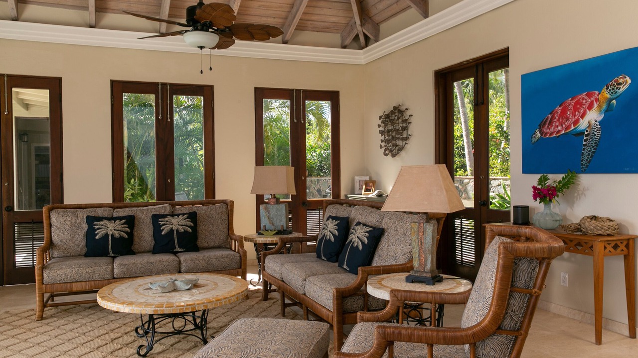 Photo of Livingroom in Ajax Peak