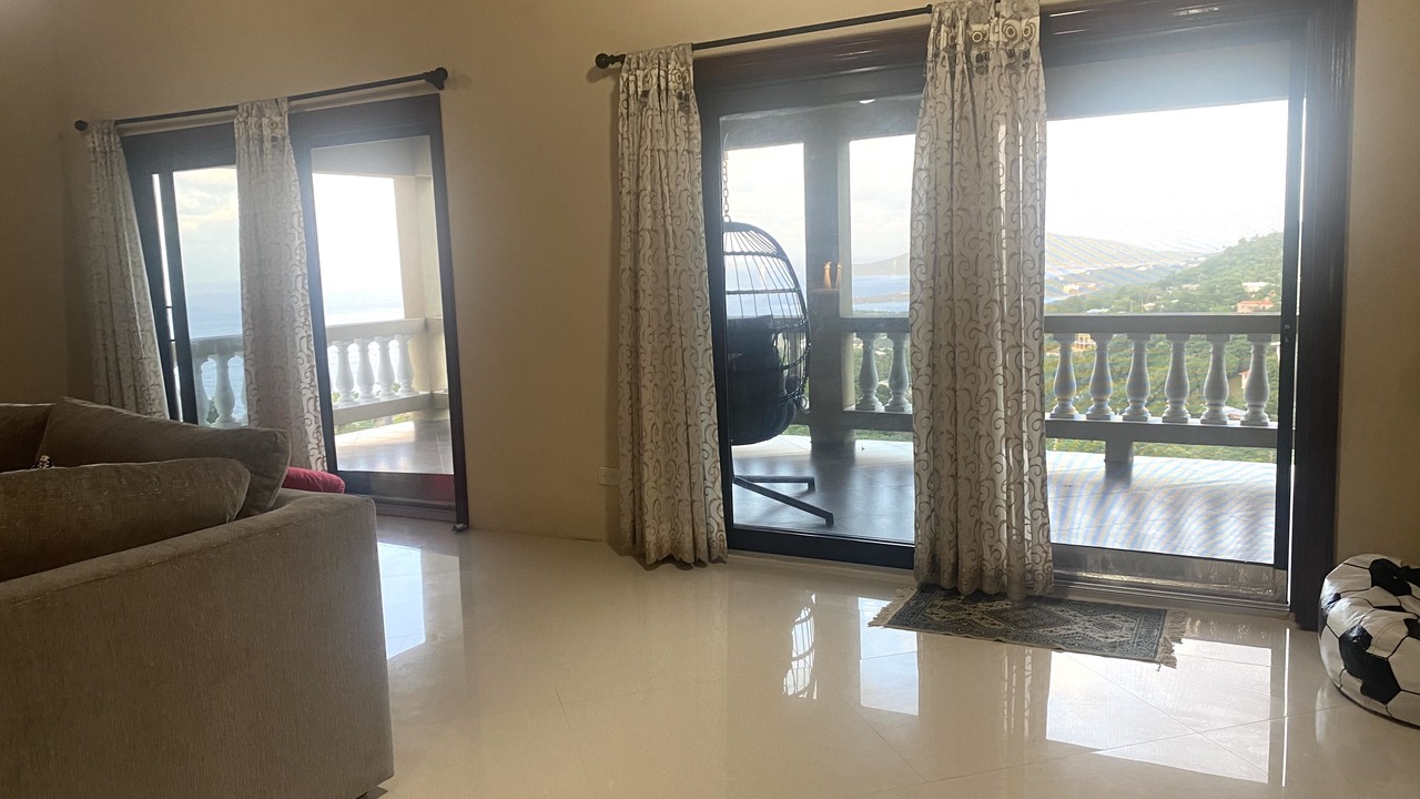 Photo of Livingroom in Estate Bonne Resolution