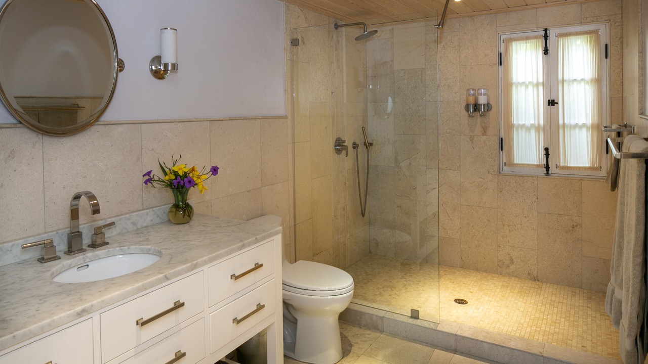 Photo of Bathroom in Rendezvous & Ditleff