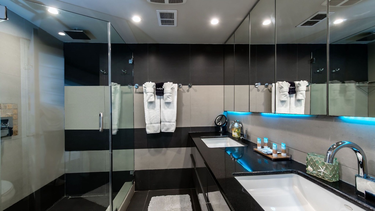 Photo of Bathroom in Red Hook