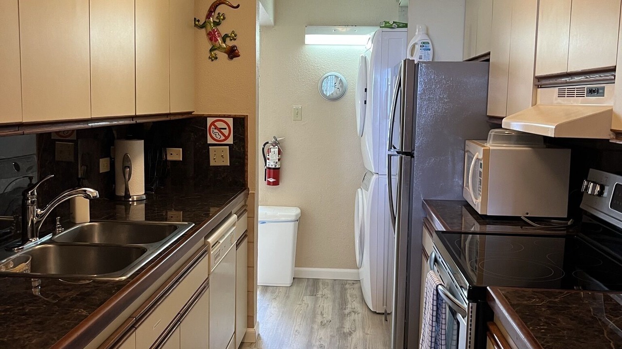 Photo of Kitchen in Estate Golden Rock