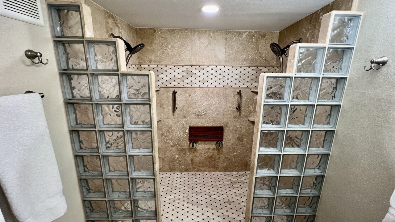 Photo of Bathroom in Estate Golden Rock