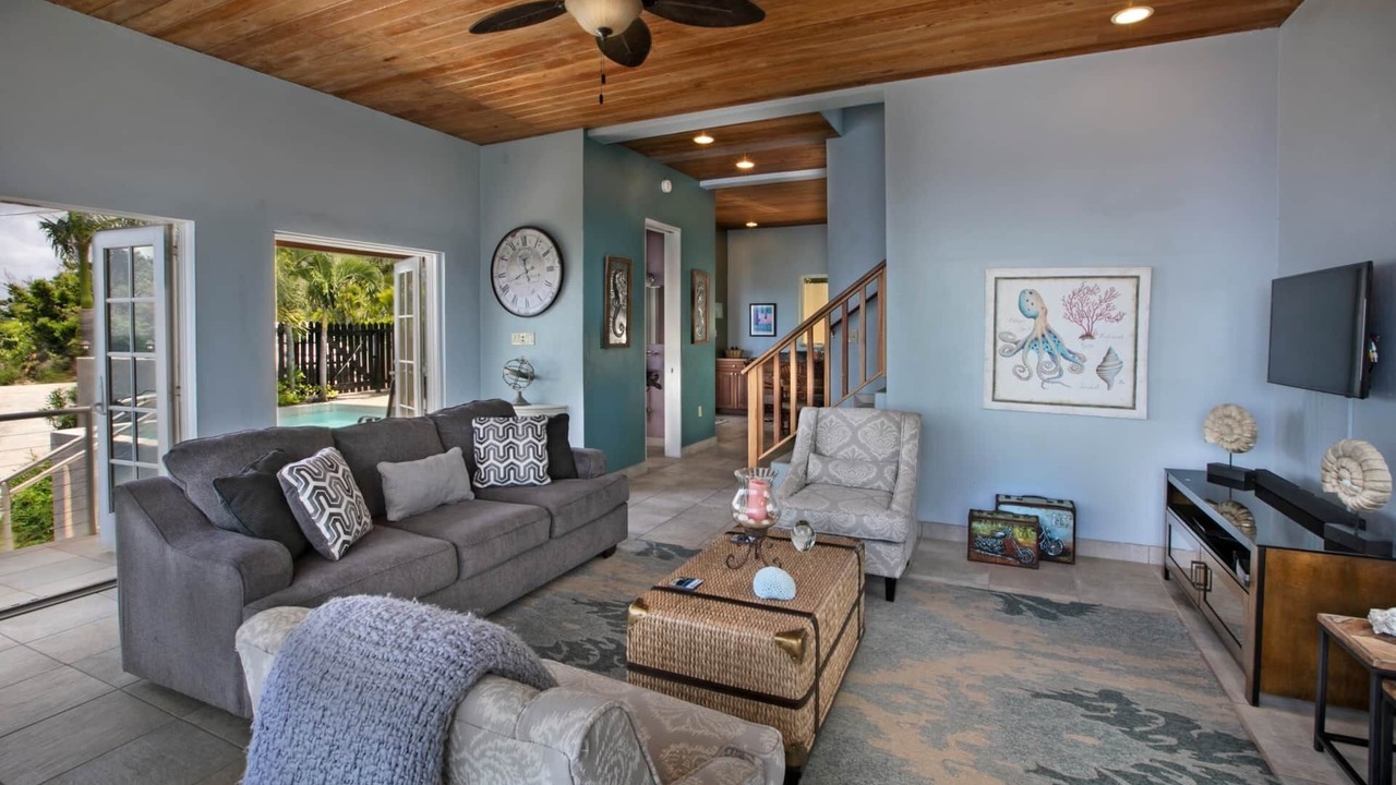 Photo of Livingroom in Great Cruz Bay