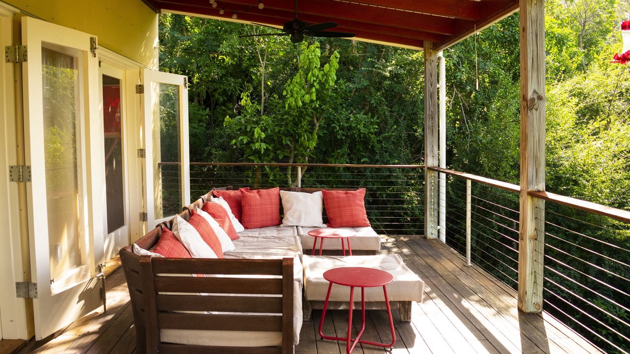 Photo of Patio Balcony in Estate Emmaus