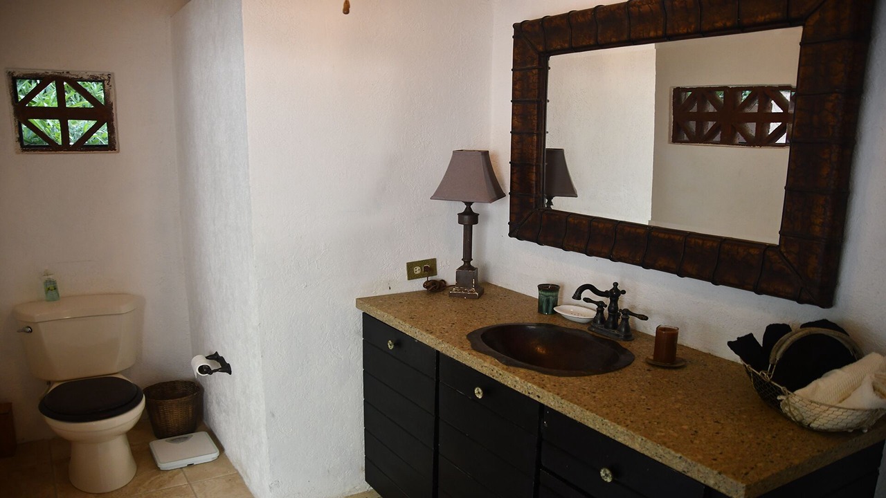 Photo of Bathroom in Estate La Vallee