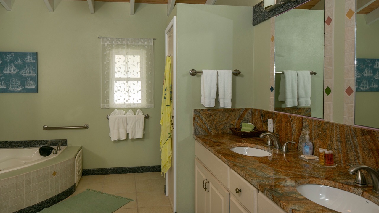 Photo of Bathroom in Hart Bay