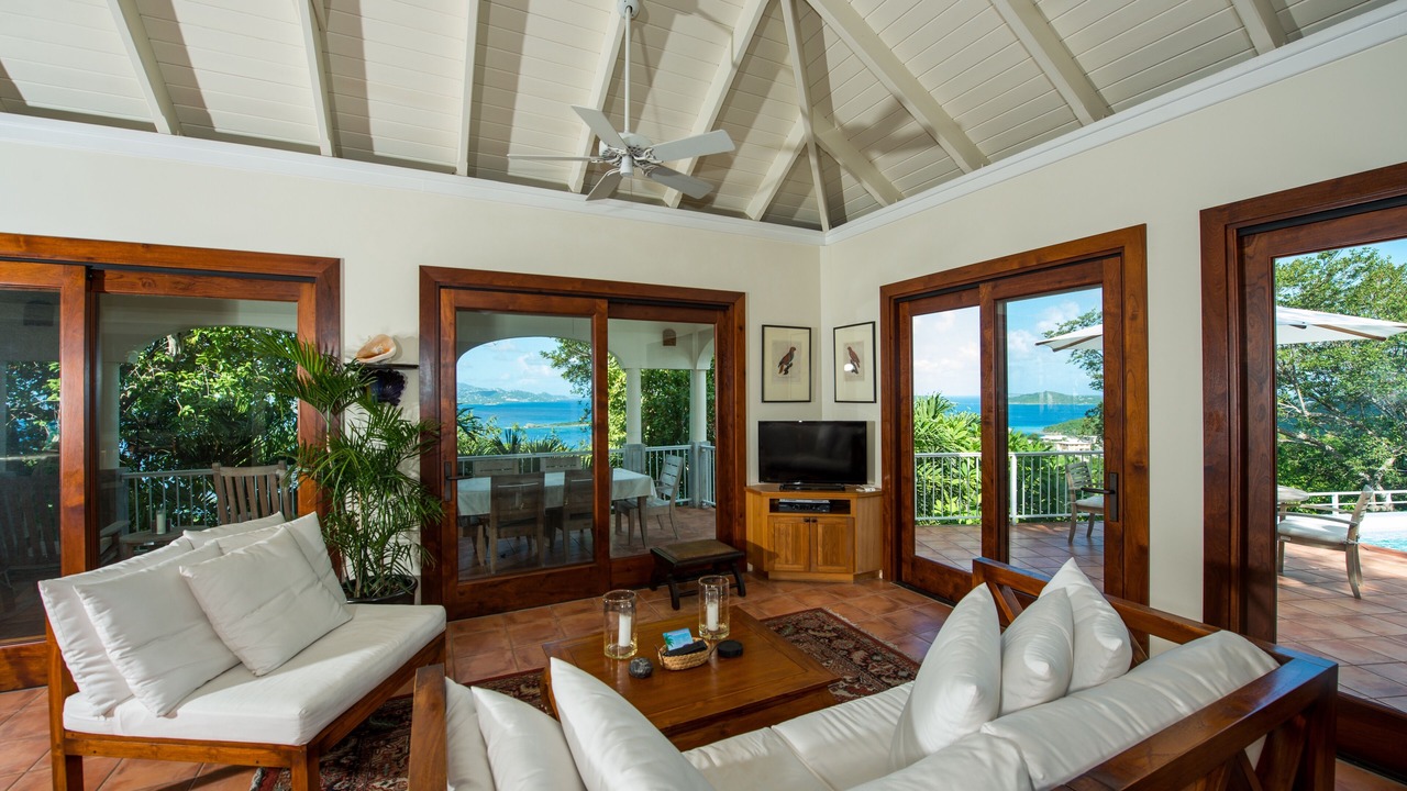 Photo of Livingroom in Contant Farms