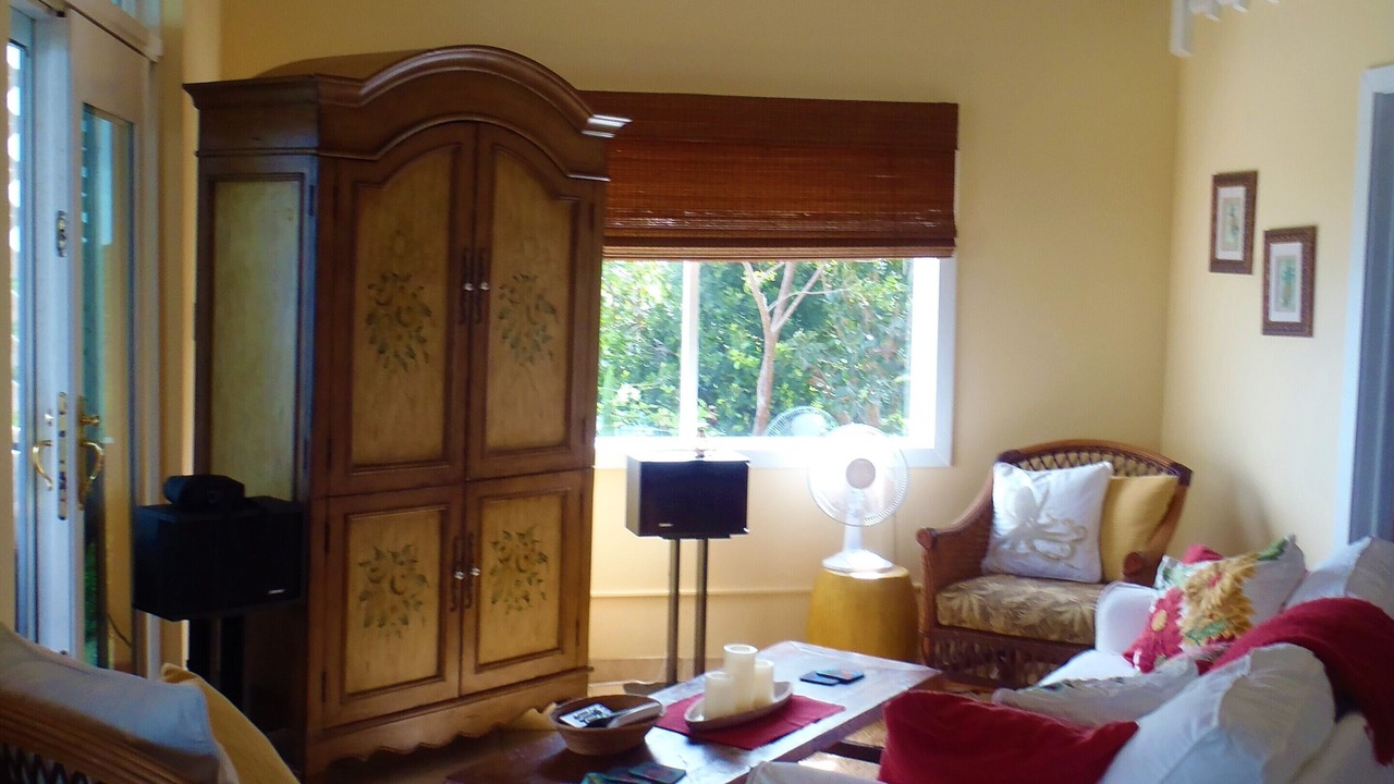 Photo of Livingroom in Johnson Bay