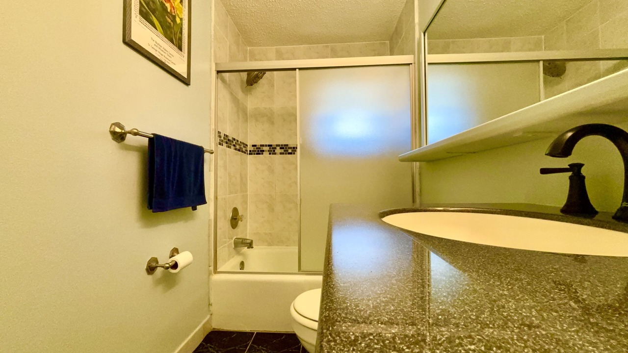 Photo of Bathroom in Estate Golden Rock