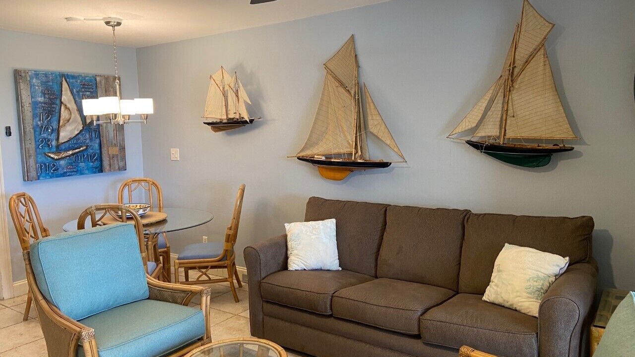 Photo of Livingroom in Red Hook