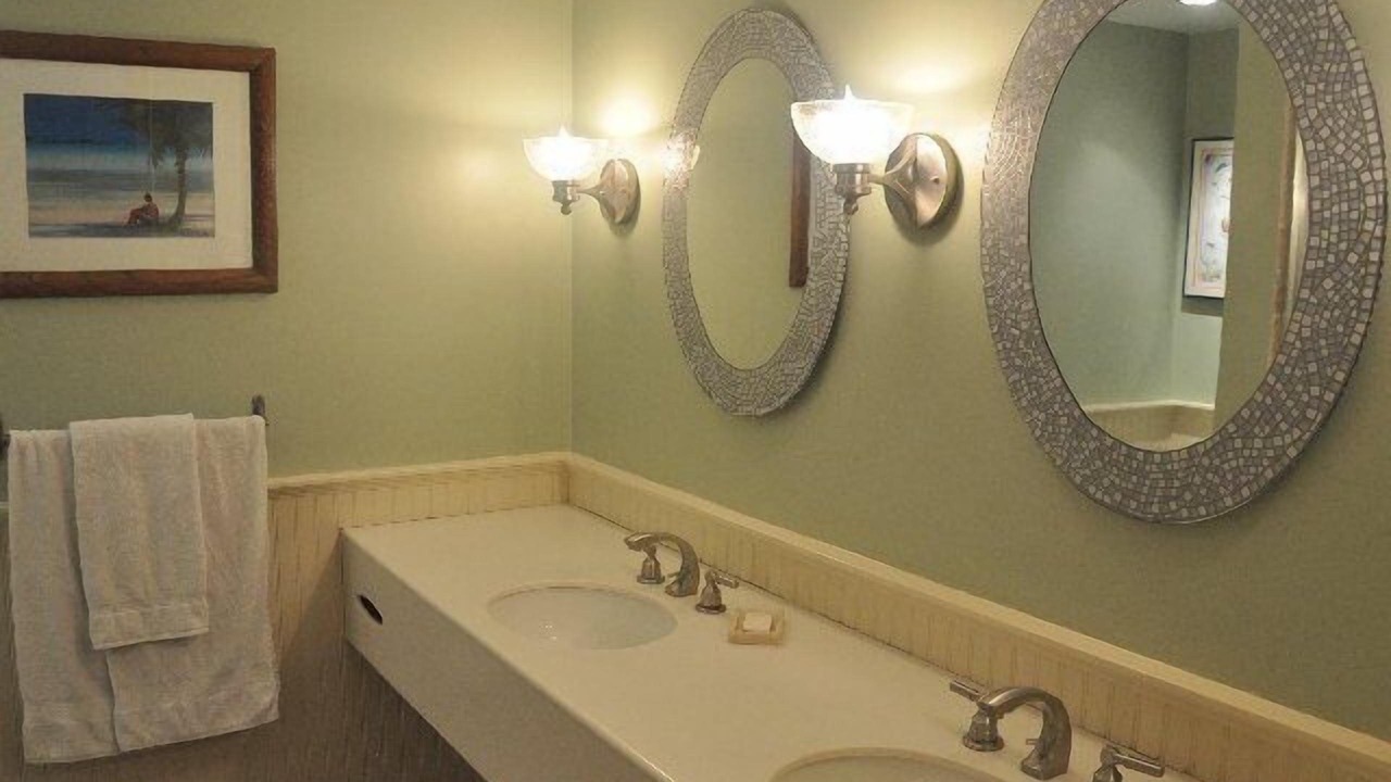 Photo of Bathroom in Red Hook