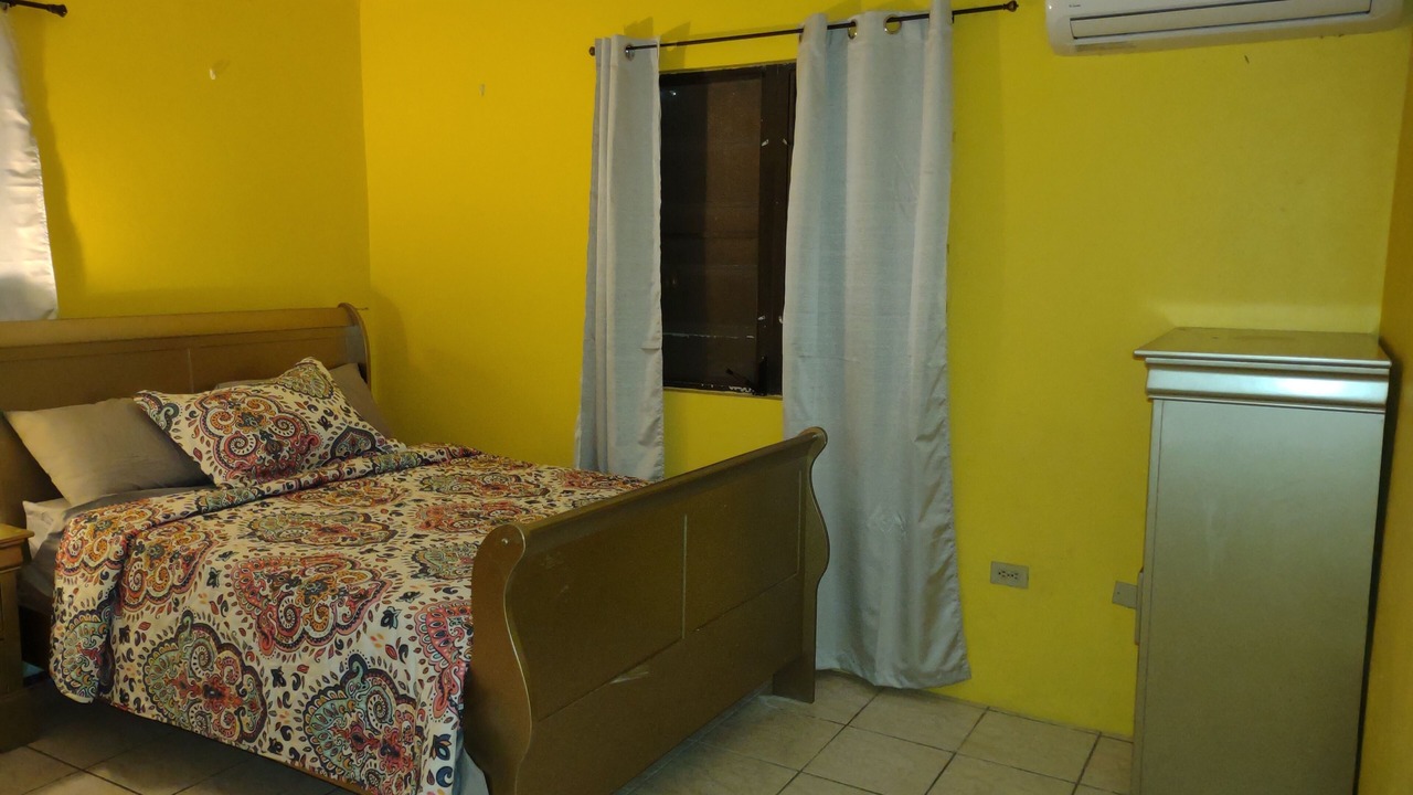 Photo of Bedroom in Estate Hermon Hill