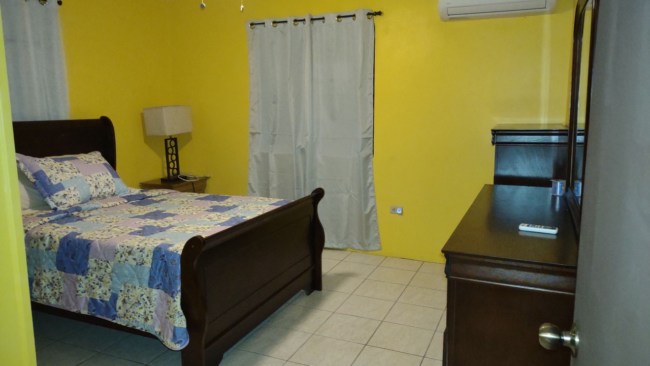 Photo of Bedroom in Estate Hermon Hill