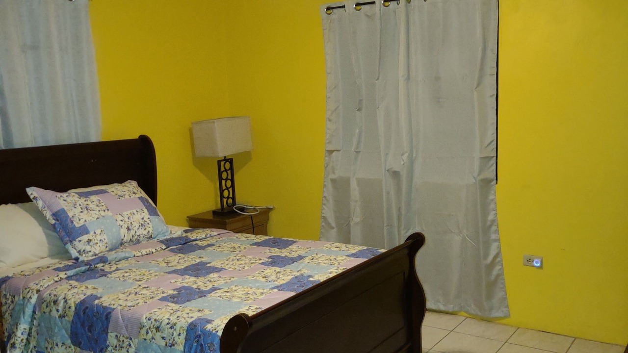 Photo of Bedroom in Estate Hermon Hill