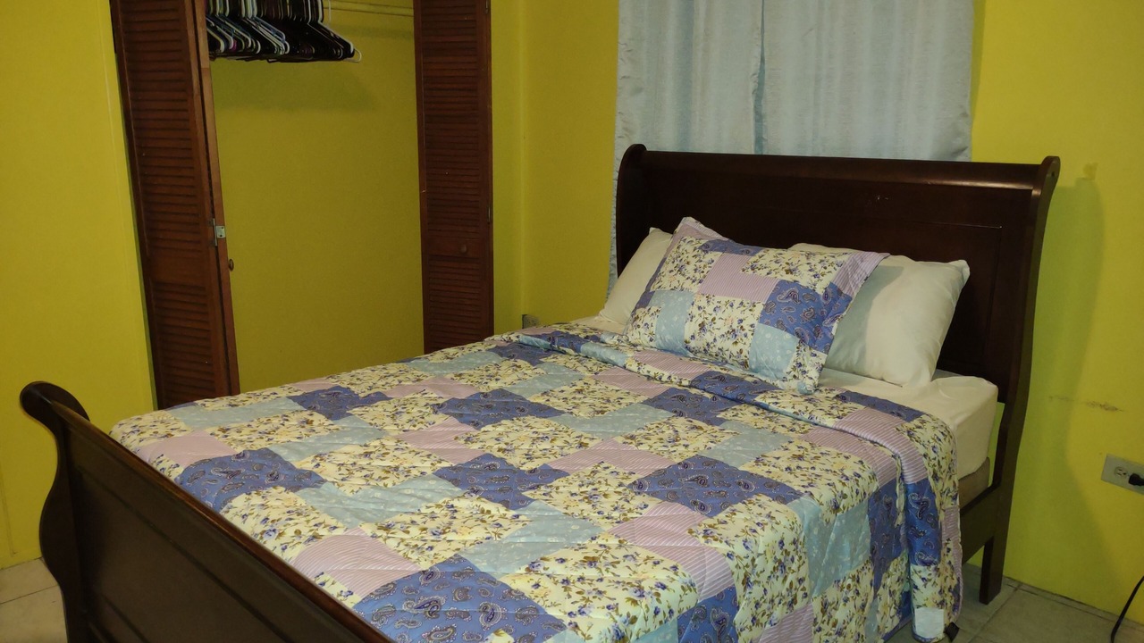 Photo of Bedroom in Estate Hermon Hill
