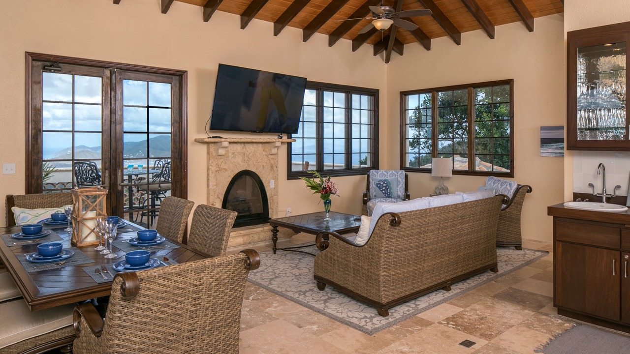 Photo of Livingroom in Bordeaux Mountain