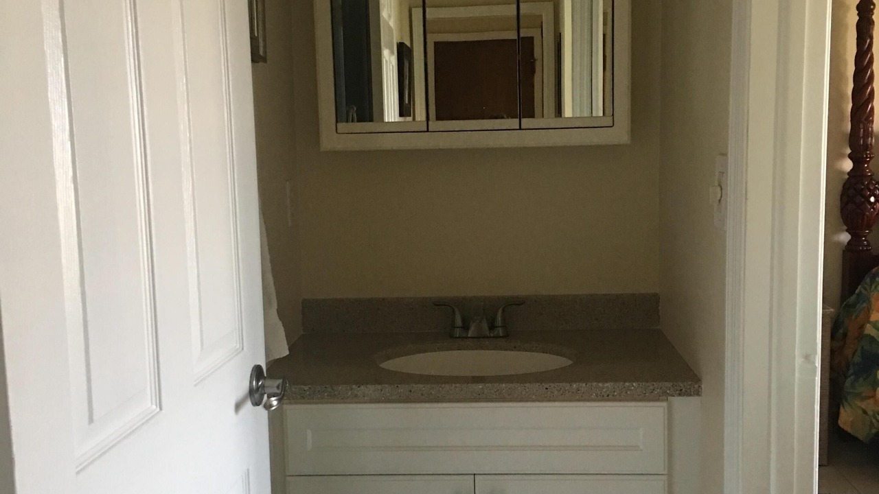 Photo of Bathroom in Estate Golden Rock