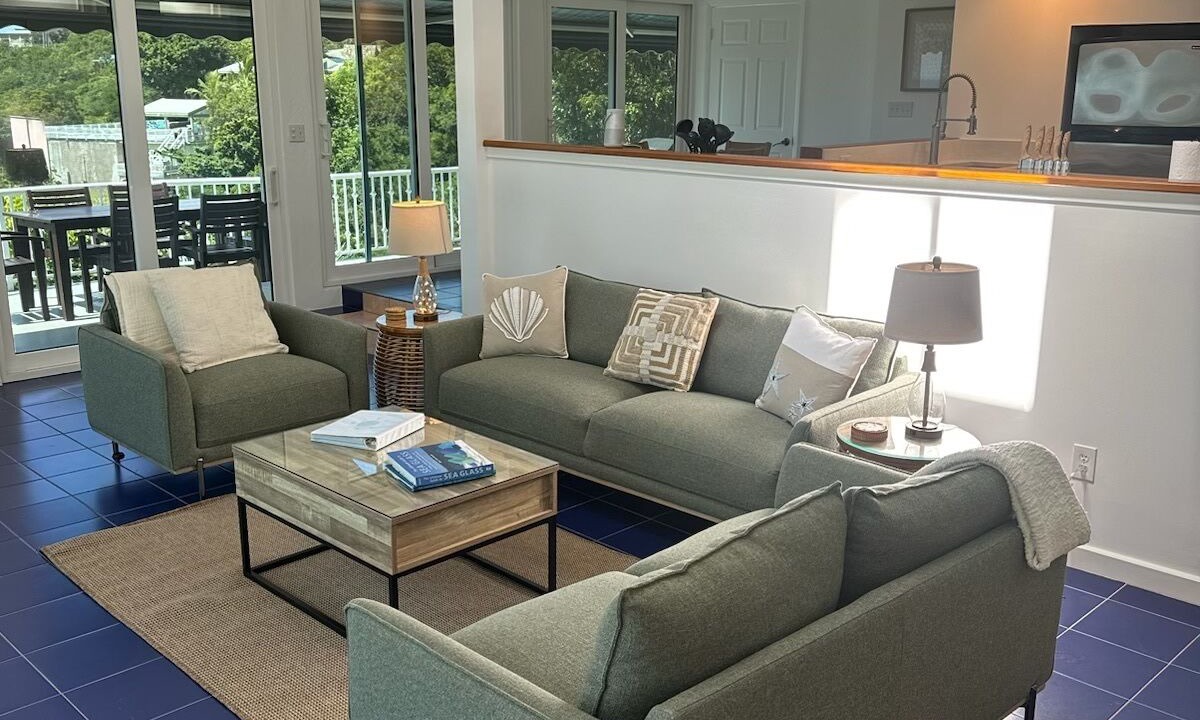 Photo of Livingroom in Hart Bay