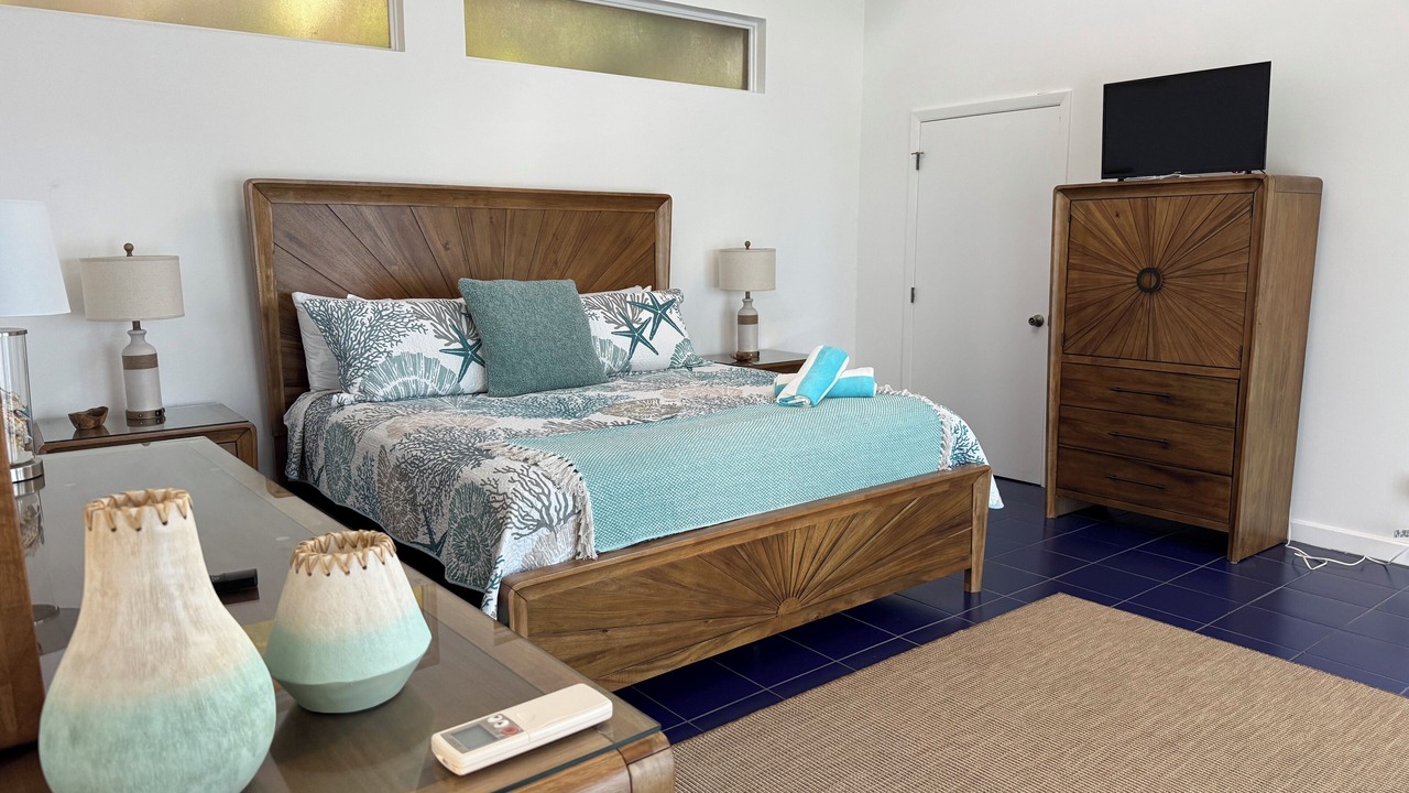 Photo of Bedroom in Hart Bay