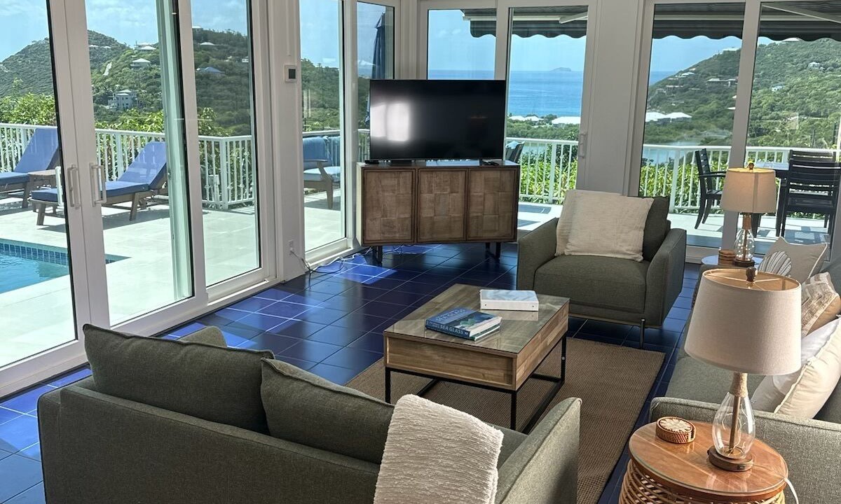 Photo of Livingroom in Hart Bay
