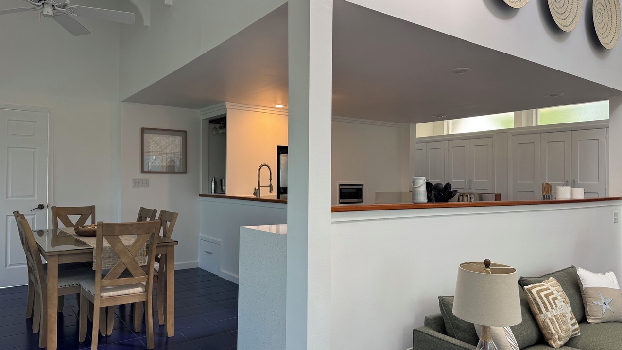 Photo of Livingroom in Hart Bay