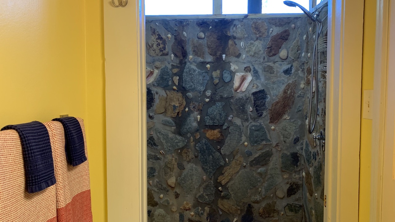 Photo of Bathroom in Estate Calabash Boom