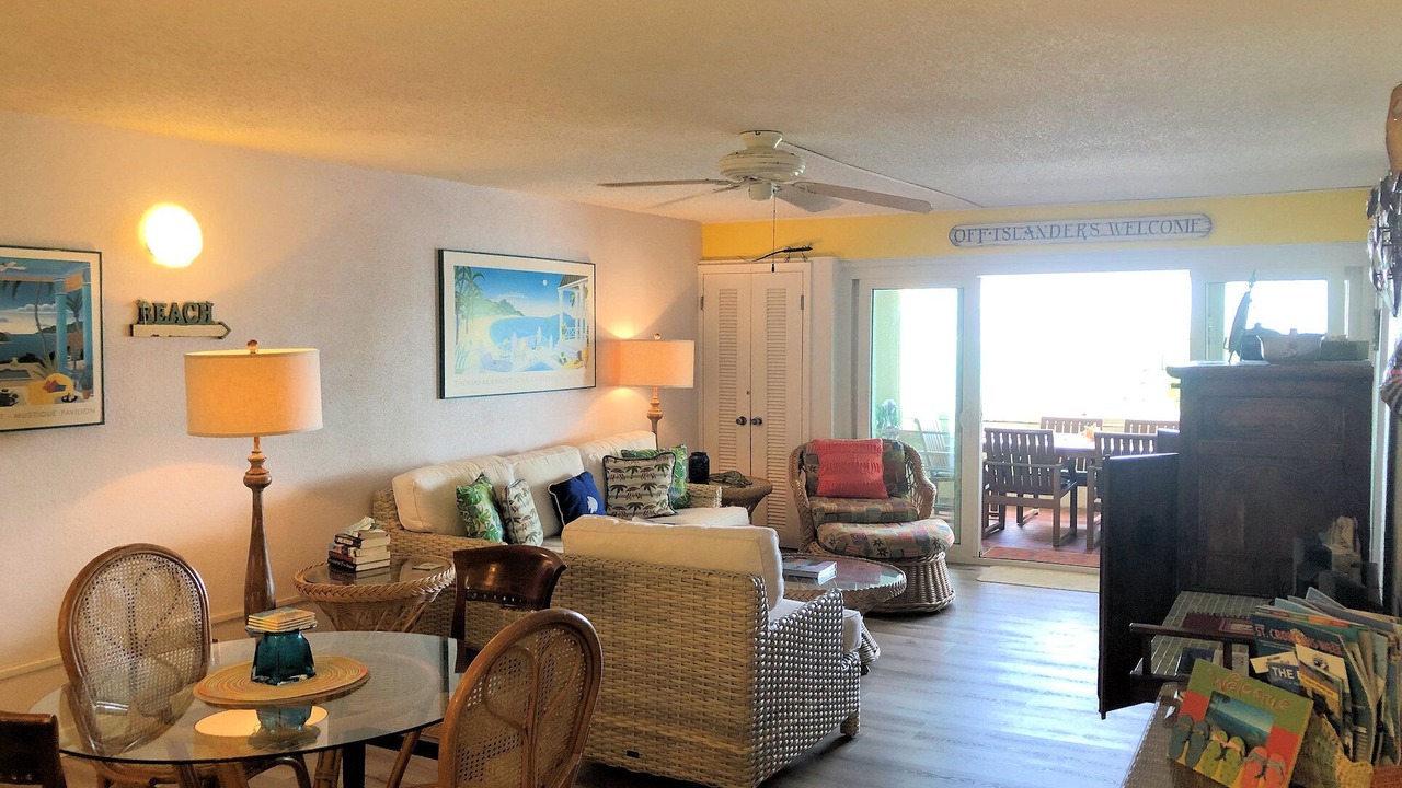 Photo of Livingroom in Estate Golden Rock