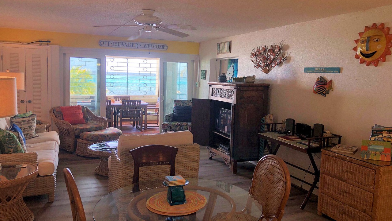Photo of Livingroom in Estate Golden Rock
