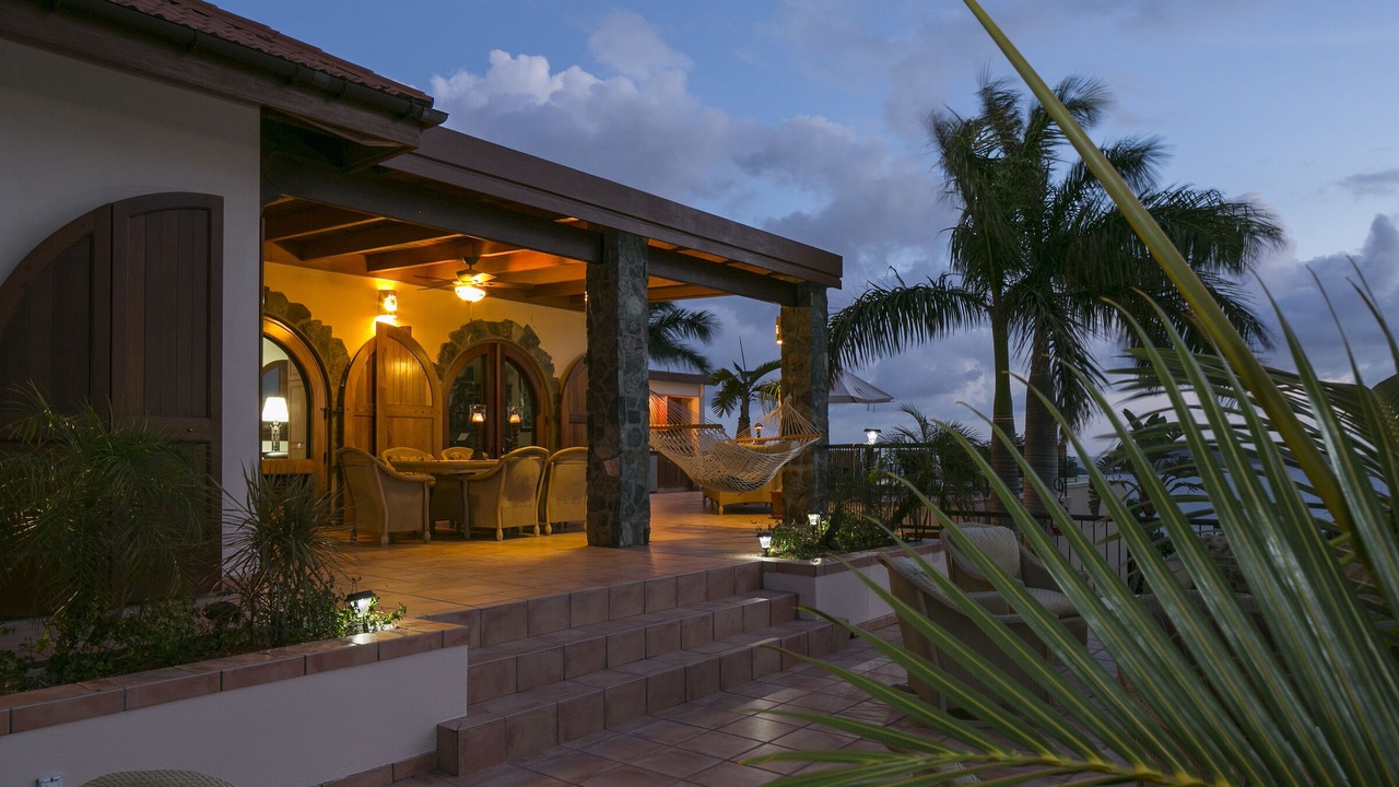 Photo of Patio Balcony in Estate Hansen Bay