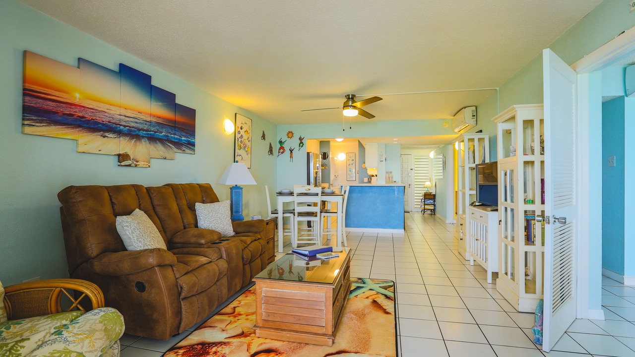 Photo of Livingroom in Estate Golden Rock