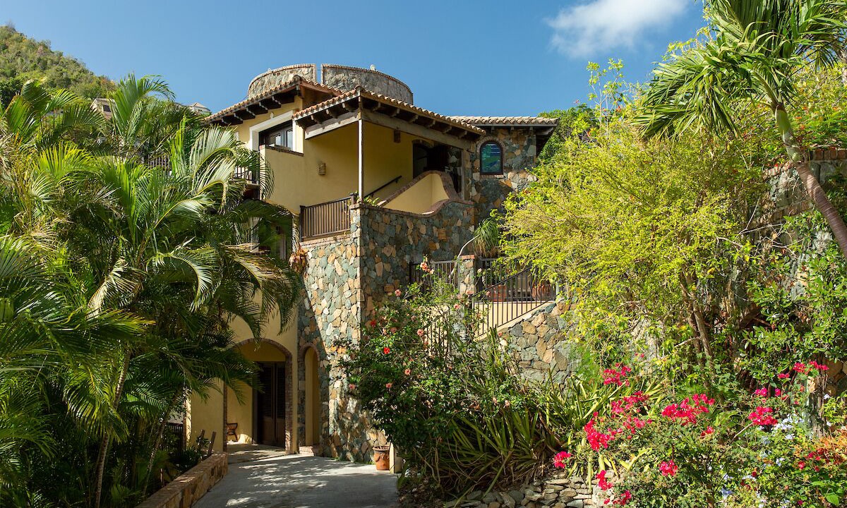 Photo of Outdoor in Estate Peter Bay
