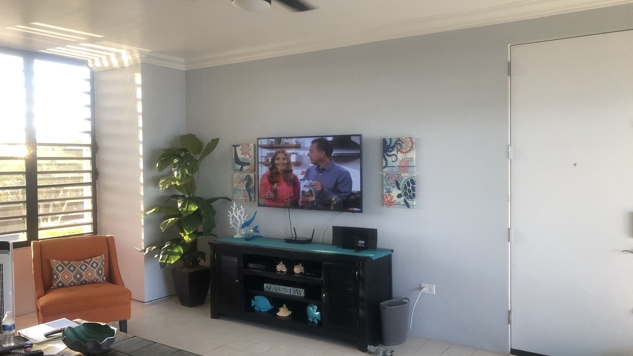 Photo of Livingroom in Estate Two Brothers