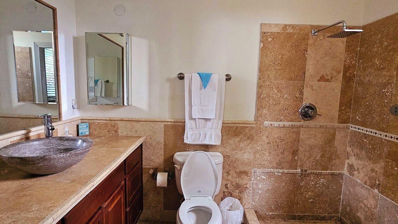 Photo of Bedroom in Estate River