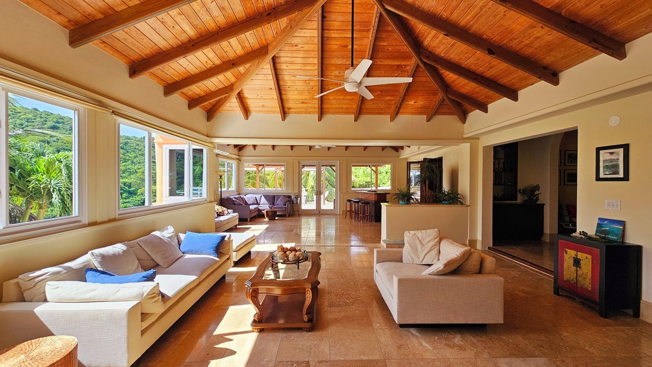 Photo of Livingroom in Estate River